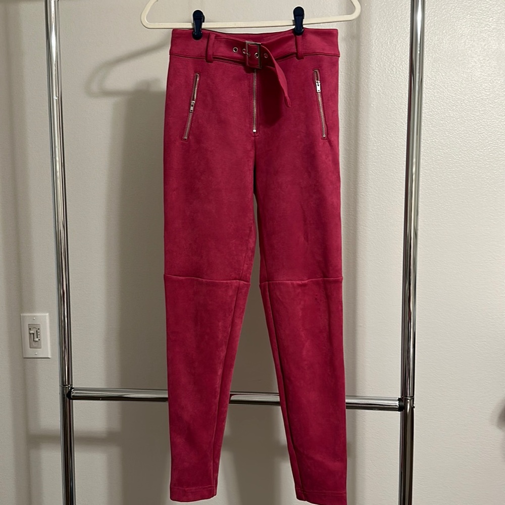 Pink suede leggings with belt